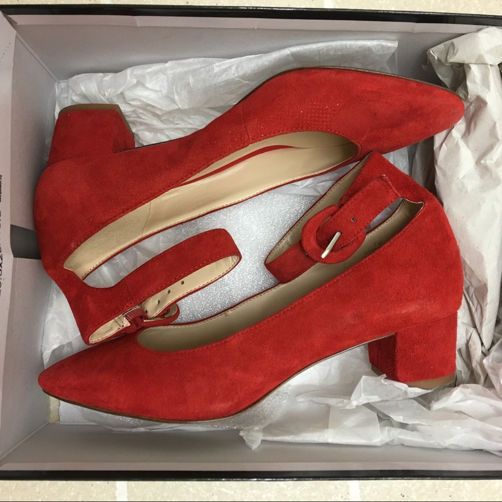 Nine West Brianyah Buckle Block-Heel Pointed Pumps